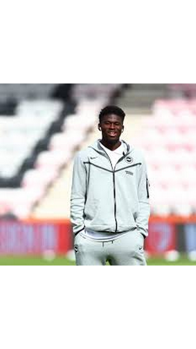 Carlos Baleba brille et met la pression sur son entraîneur à Brighton